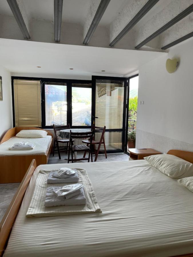 Apartments Evelyn Ohrid Exterior photo