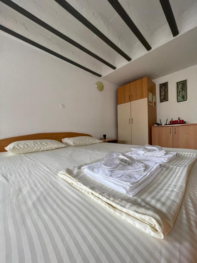 Apartments Evelyn Ohrid Exterior photo
